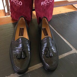 Johnston & Murphy Black Loafers with Tassels.